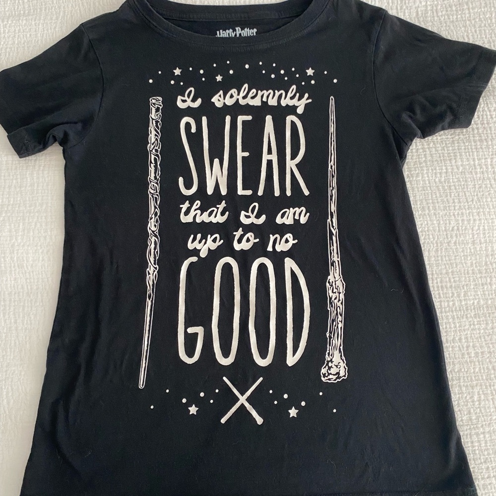Harry Potter theme shirt. Size XS/ youth16